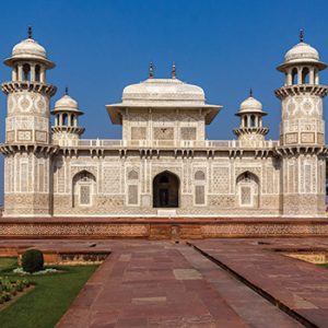 Golden Triangle with Rajasthan and Kerala – 18 Days