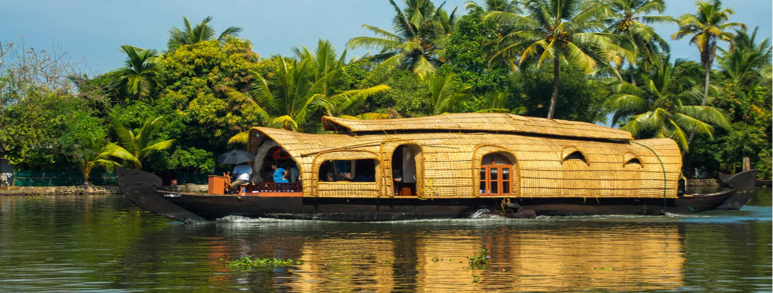 Luxury Kerala Houseboat Tours in 2026