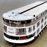 Gangotri Flotel – A Luxury River Stay in Varanasi